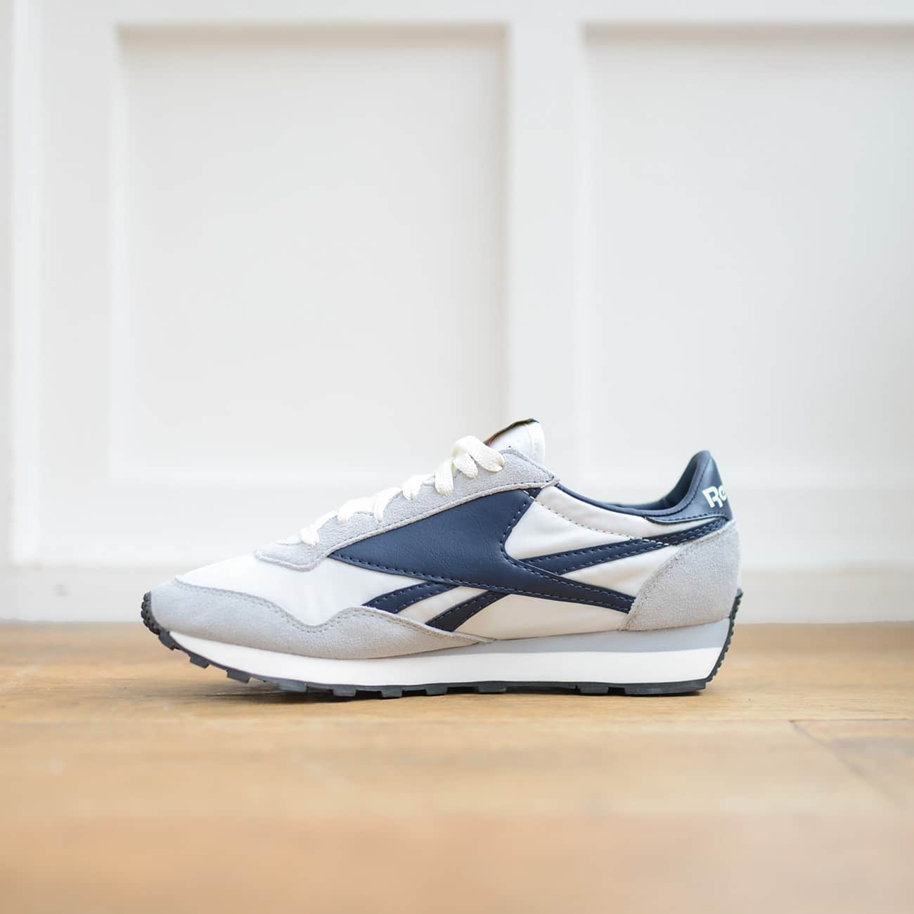 reebok az 2